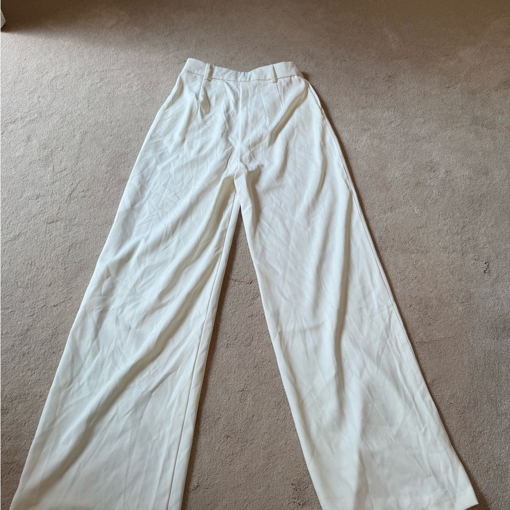 Wide Leg High-Waist White Trousers - Picture 9 of 10